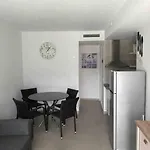 Modern Apartment *